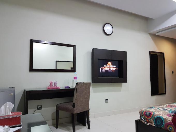 Hotel Silver Sand Multan Exterior photo